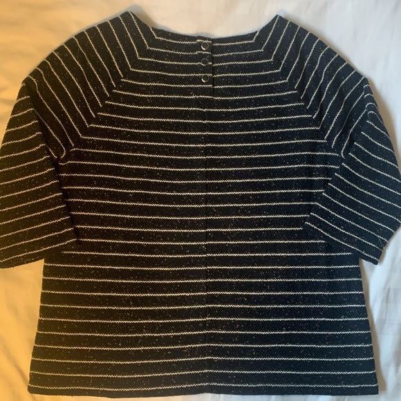 Banana Republic navy w speckles white/silver stripes knit 3/4 sleeve lined top - Picture 4 of 6